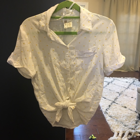 Knotted top with buttons - Picture 2 of 4